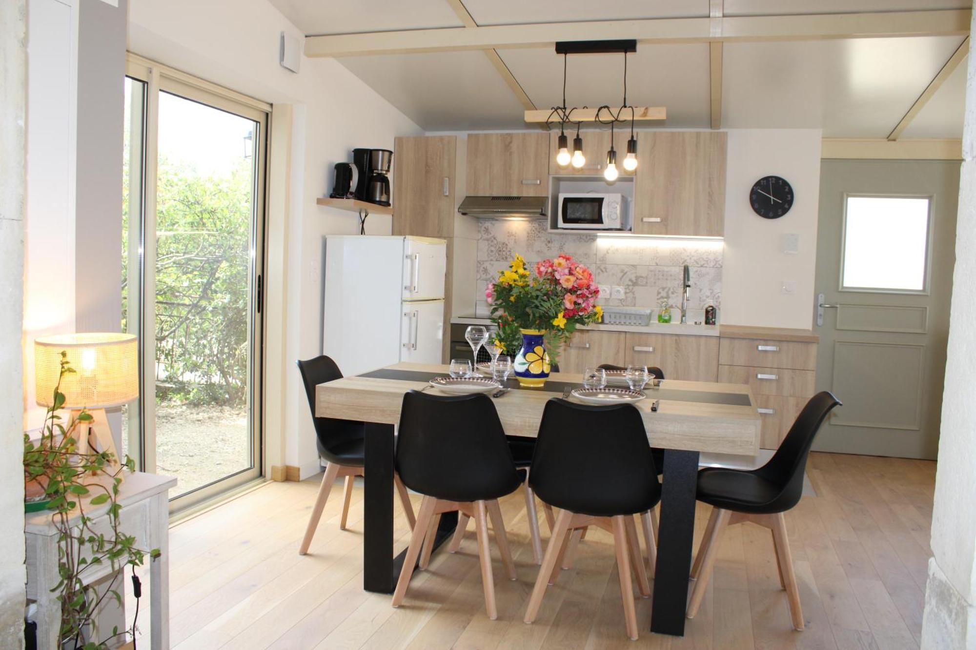 Au Chateau Apartment