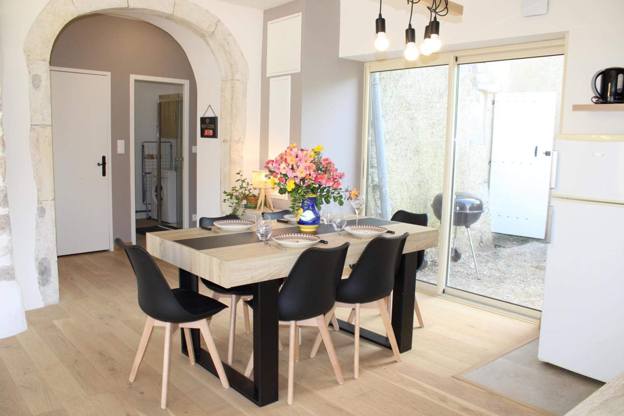 Au Chateau * Montboucher-sur-Jabron